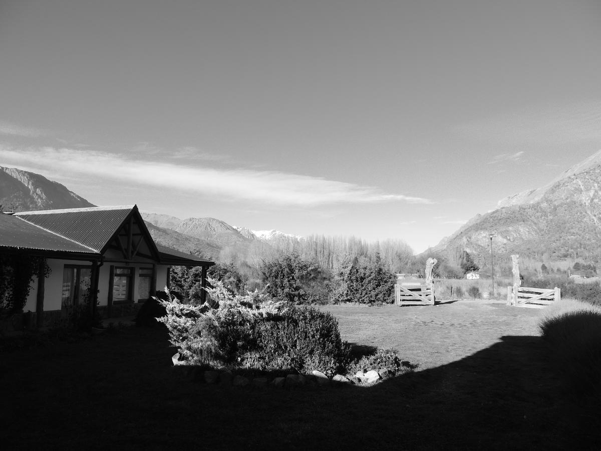 Hosteria El Hoyo Hoyo de Epuyén Buitenkant foto